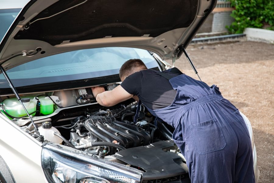 Reparación de motor de coche
